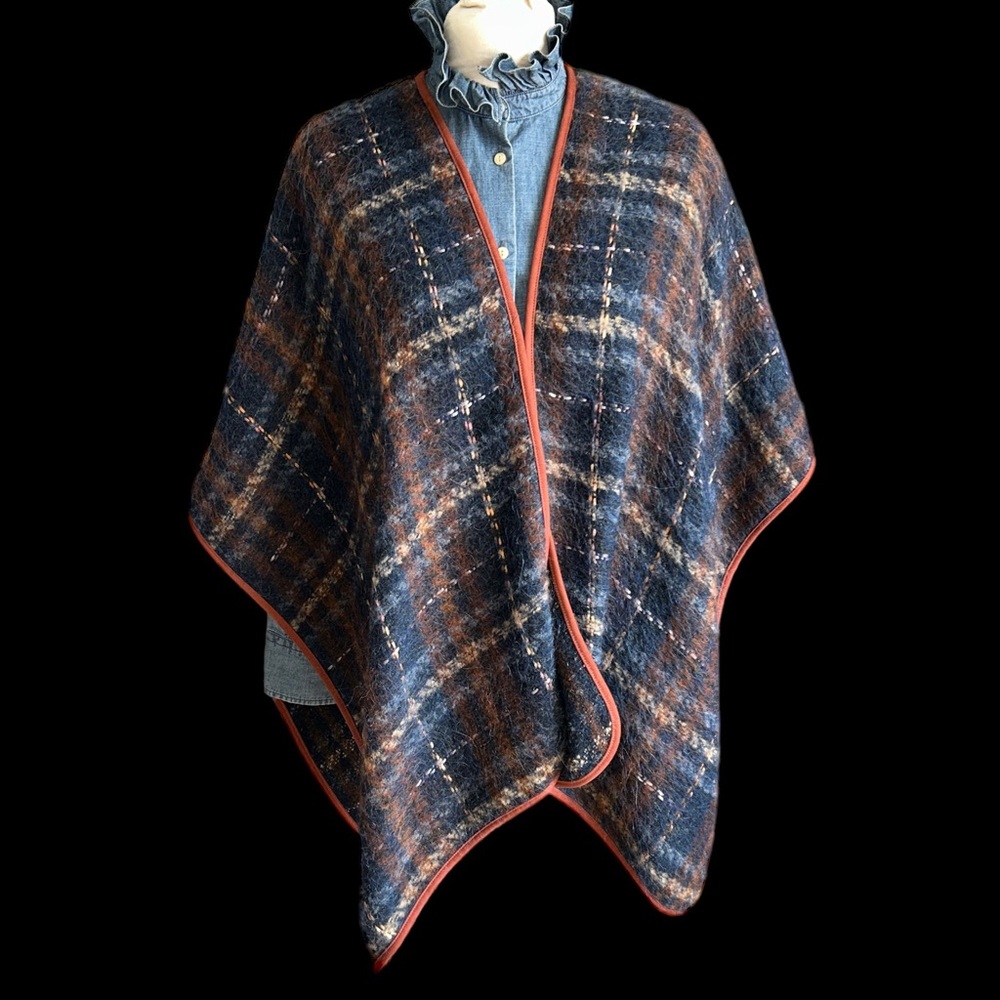 NWOT Conrad C Wrap OSFA POLY/WOOL/NYLON/ALPACA/VISCOSE - Picture 4 of 4
